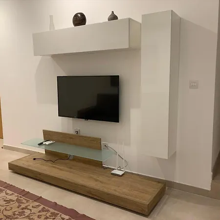 公寓 Sliema, Balluta Modern With Outdoor Yard