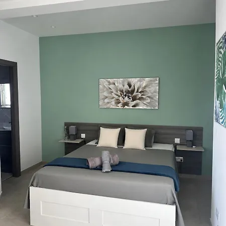 Apartment Sliema, Balluta Penthouse With Terrace