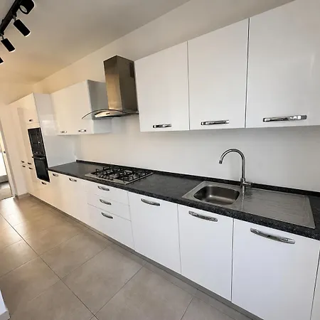 Sliema, Balluta Penthouse With Terrace * סליאמה
