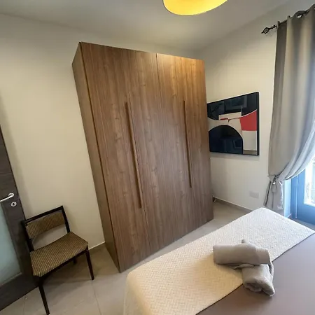 Sliema, Balluta Penthouse With Terrace דירה