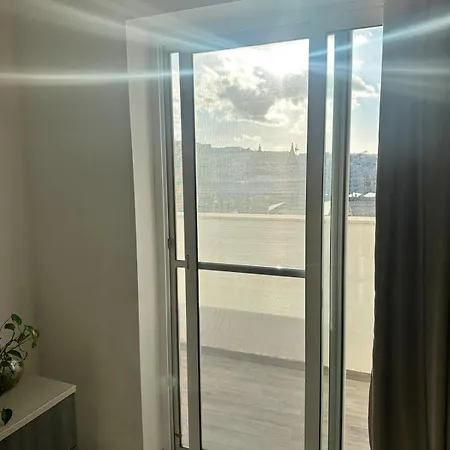 דירה Sliema, Balluta Penthouse With Terrace סליאמה