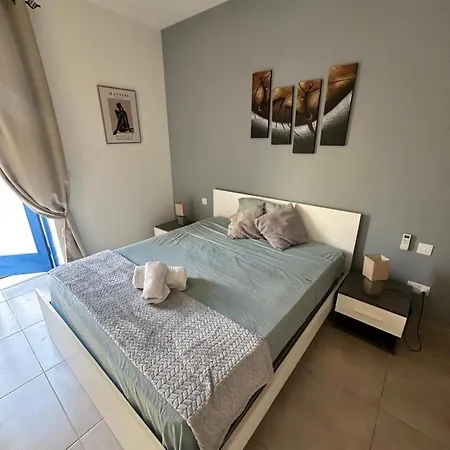 Sliema, Balluta Penthouse With Terrace