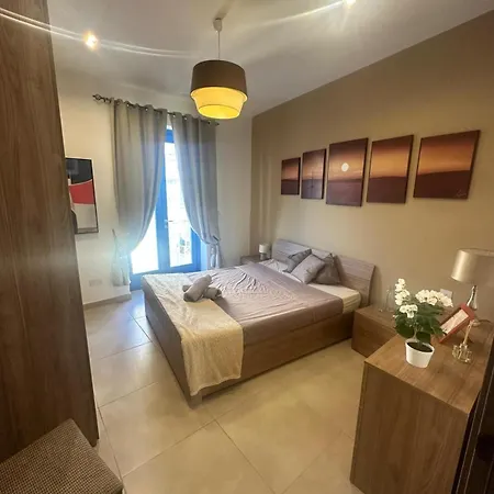 Sliema, Balluta Penthouse With Terrace Apartment