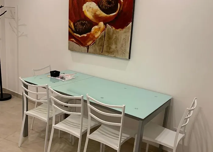 Sliema, Balluta Modern With Outdoor Yard Слима